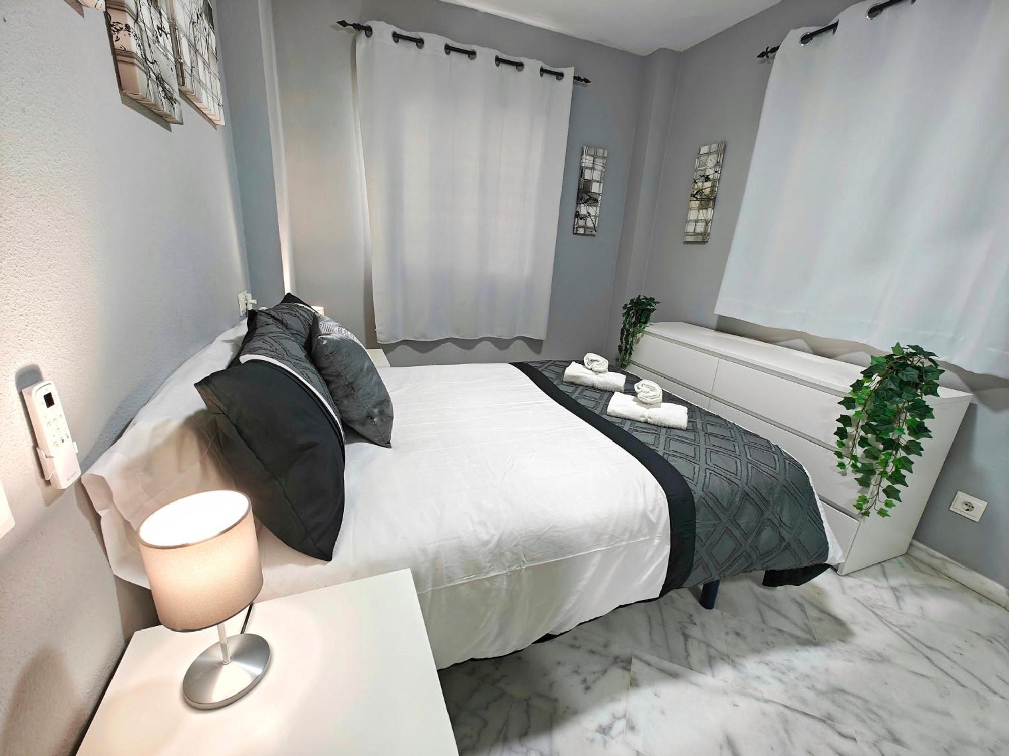 Moderno Piso Centrico 3 Habitaciones Junto Al Mar Естепона Екстериор снимка