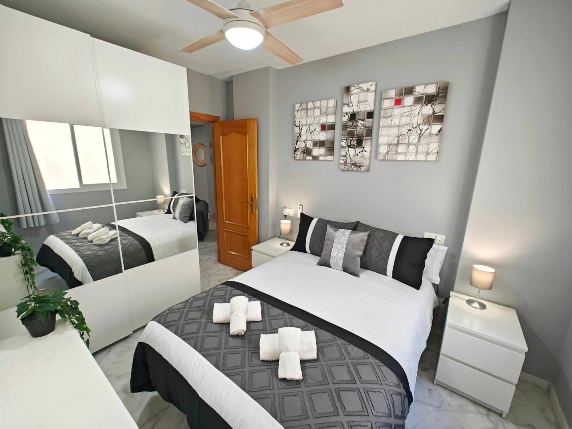 Moderno Piso Centrico 3 Habitaciones Junto Al Mar Естепона Екстериор снимка